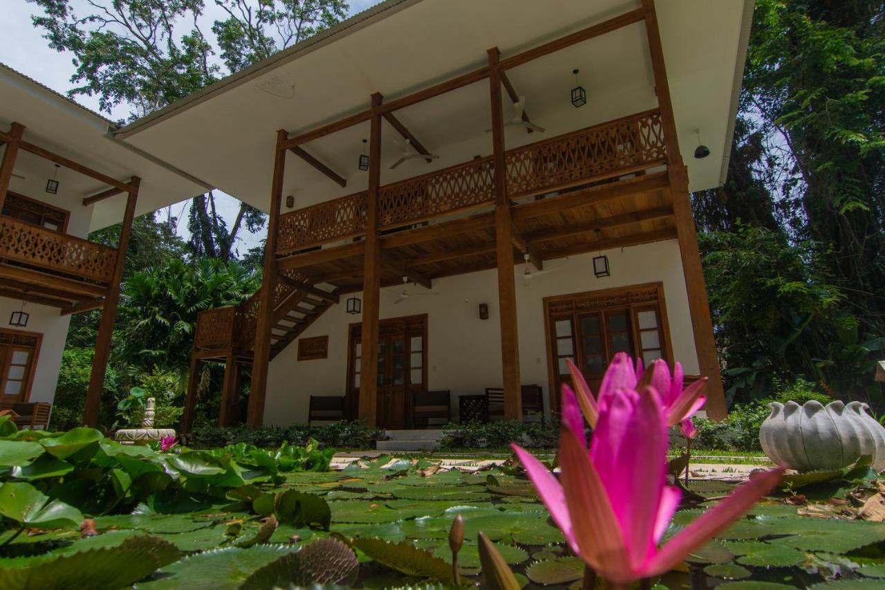 Lanna Ban Hotel Puerto Viejo de Talamanca エクステリア 写真