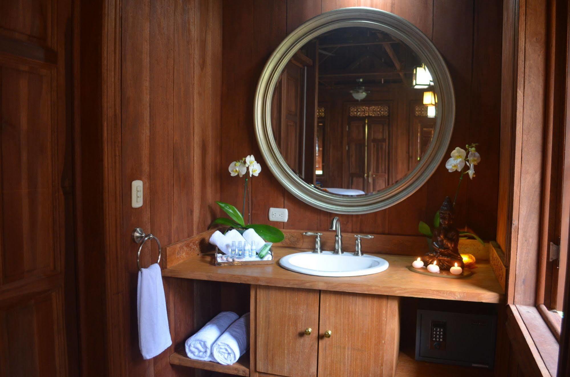 Lanna Ban Hotel Puerto Viejo de Talamanca エクステリア 写真